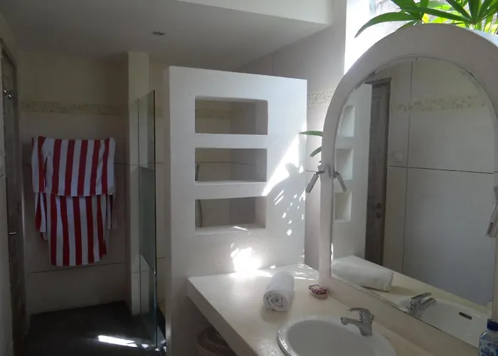 Villa Nuri Merah 2 Seminyak